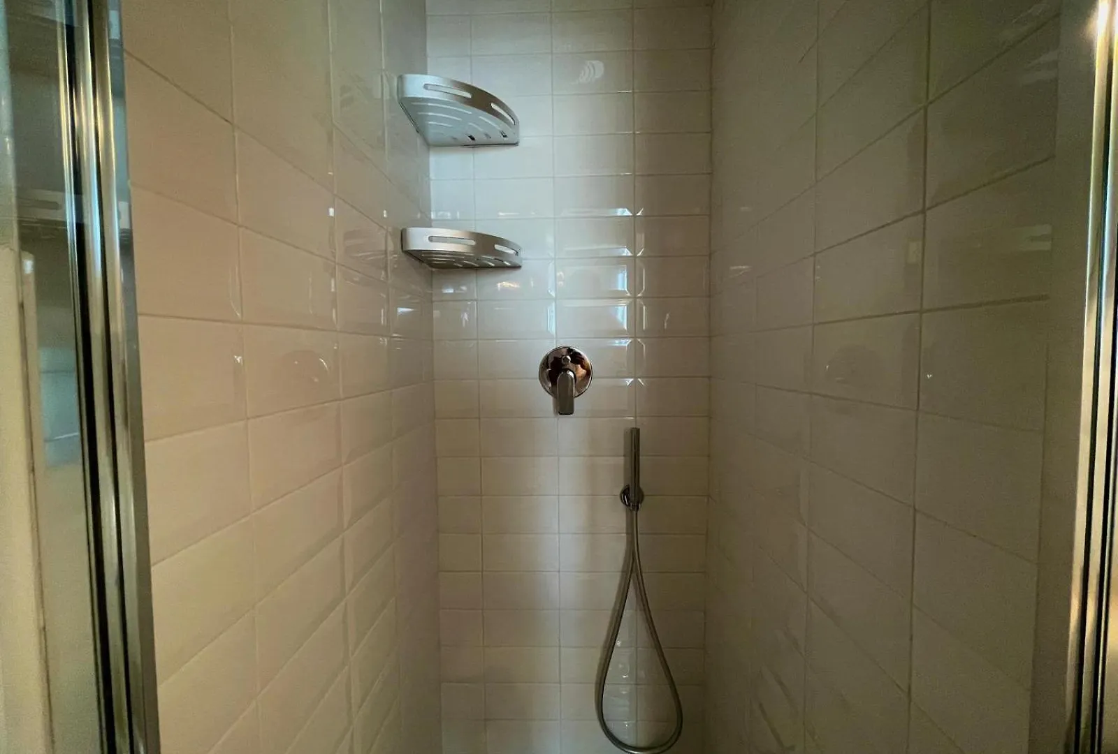 Elements Hotell Rom Pensionat