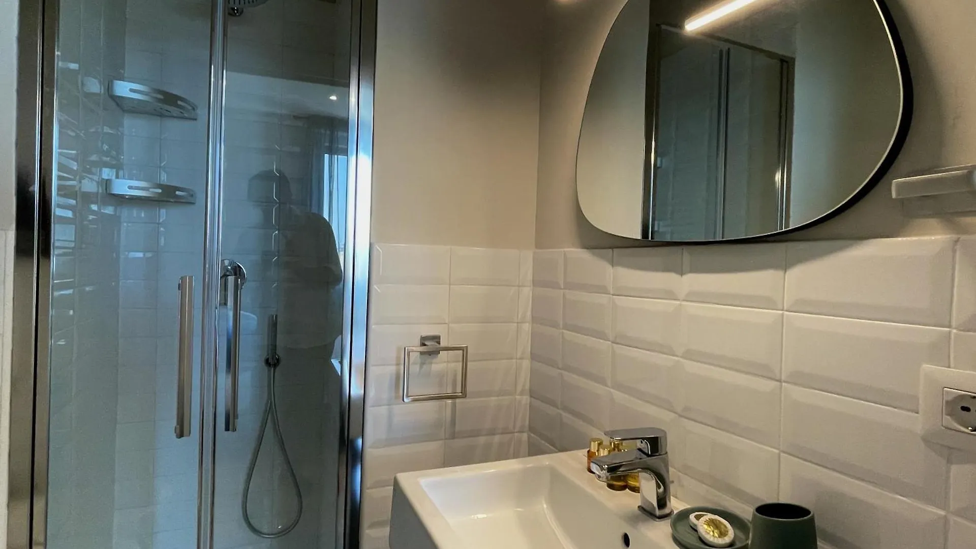 Elements Hotell Rom 0*,